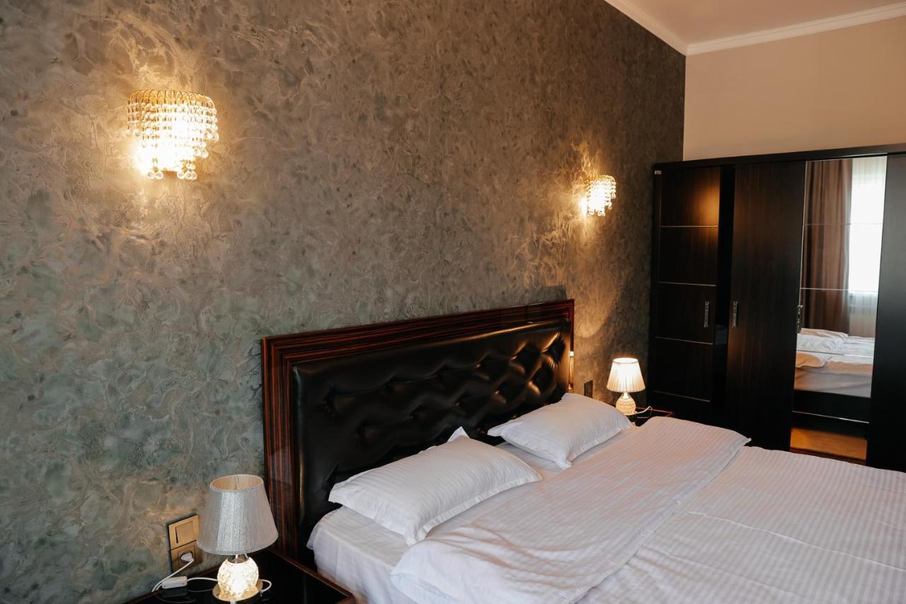 Grand Hotel Бишкек Екстериор снимка