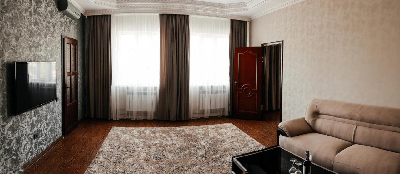Grand Hotel Бишкек Екстериор снимка