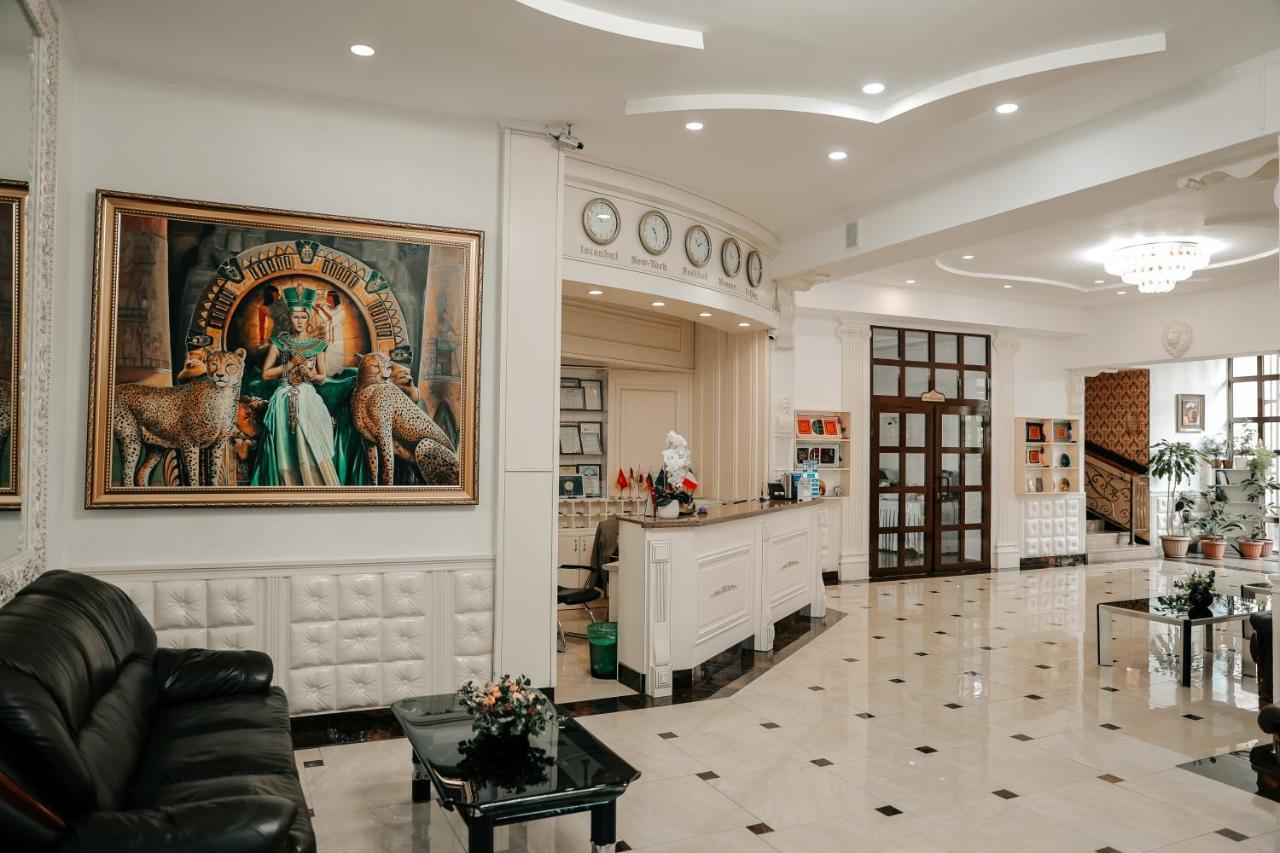 Grand Hotel Бишкек Екстериор снимка