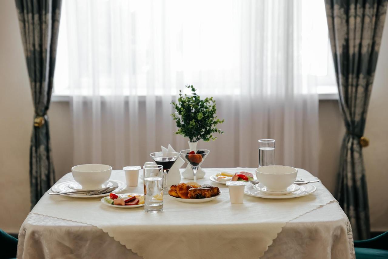 Grand Hotel Бишкек Екстериор снимка