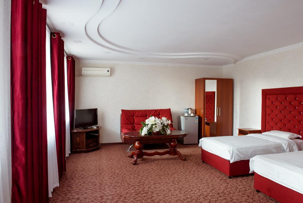 Grand Hotel Бишкек Екстериор снимка