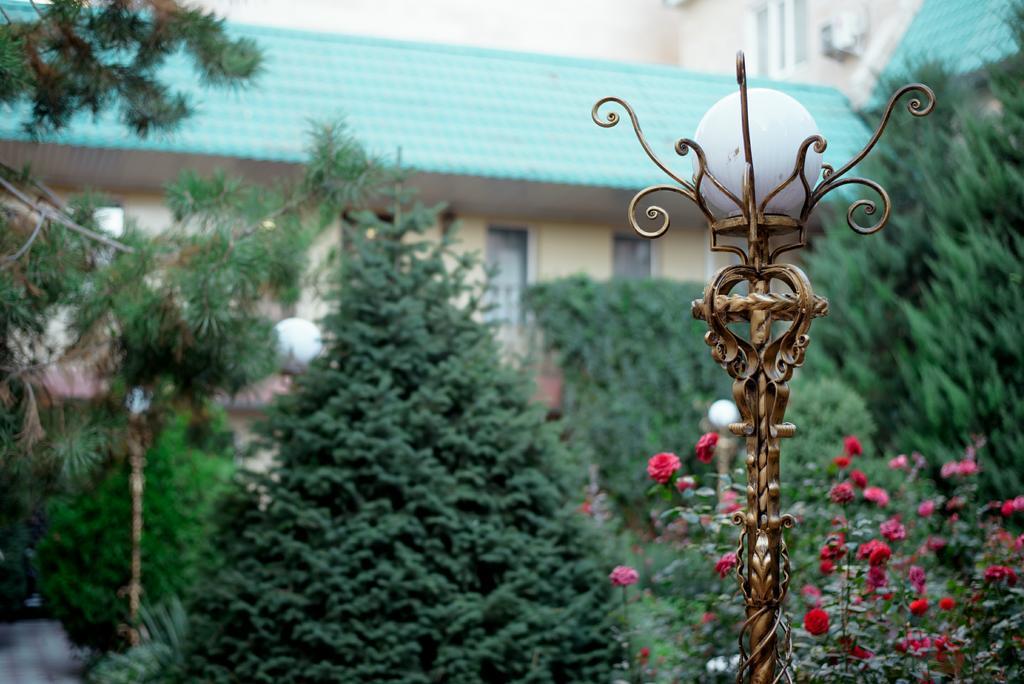 Grand Hotel Бишкек Екстериор снимка
